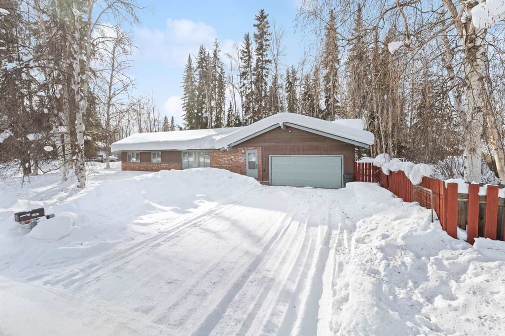 3 bedroom house for sale at 92 D St Fairbanks 99701 - $399,000