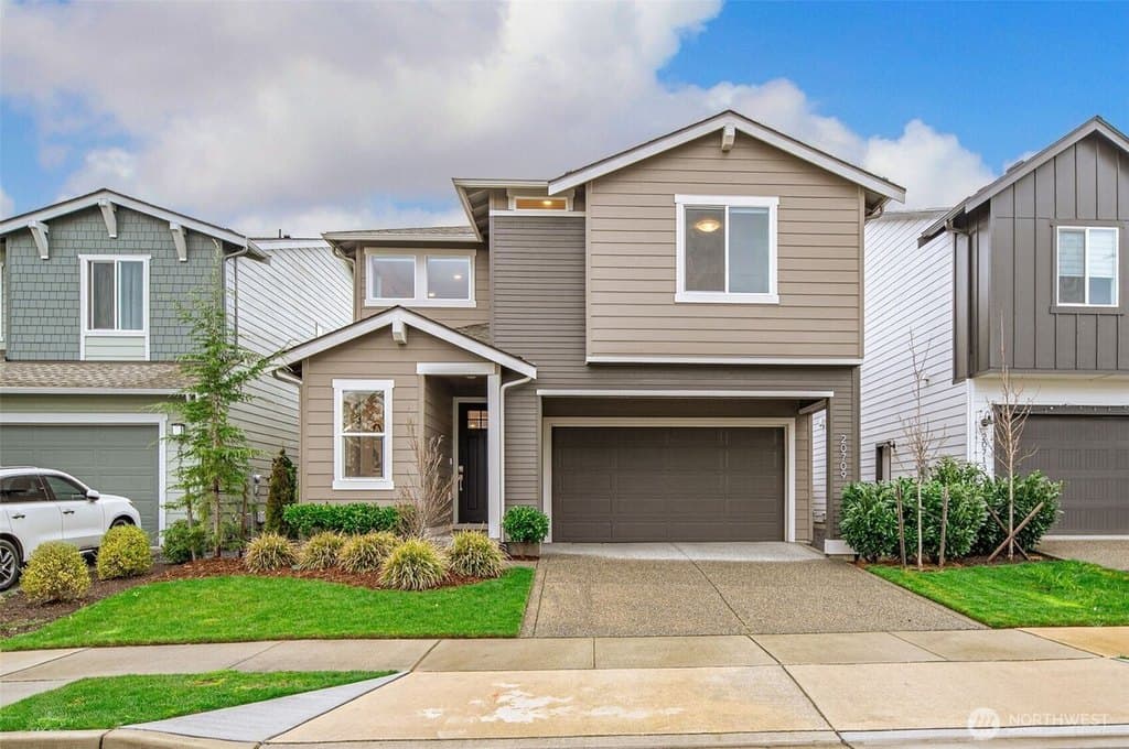3 bedroom house for sale at 20709 137th St SE Chain Lake - $884,000