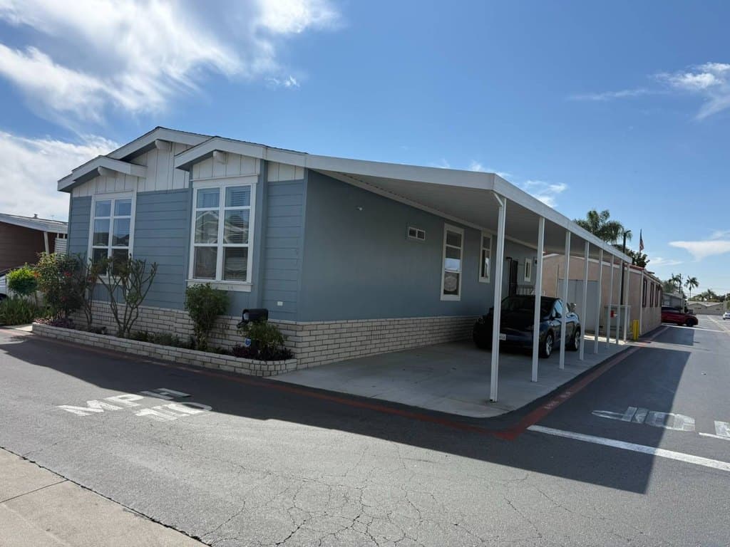 3 bedroom mobile home for sale at 3050 W Ball Rd Spc 154 Anaheim - $299,000