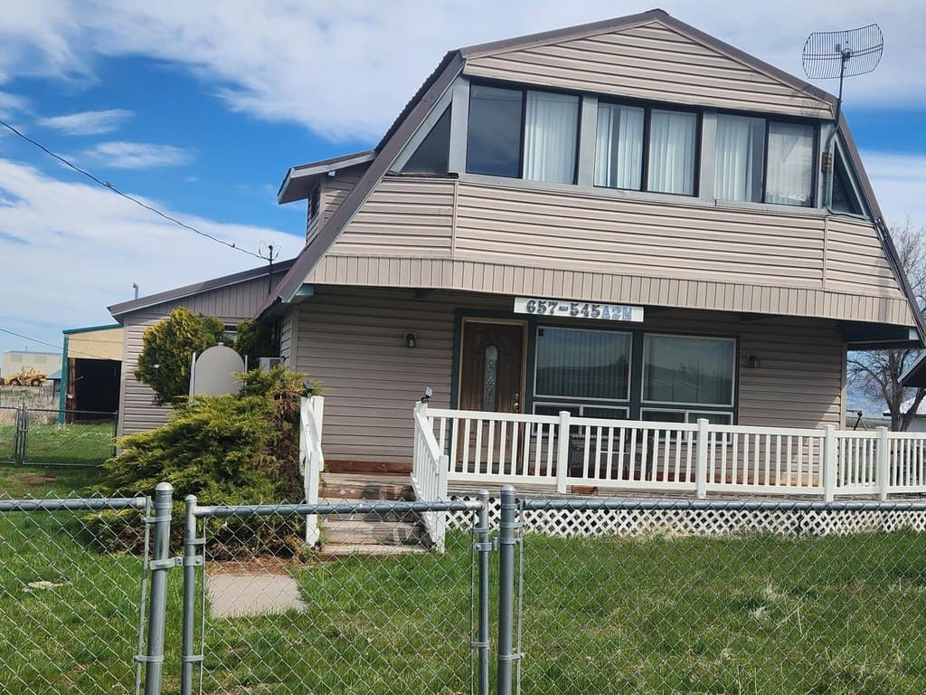 4 bedroom house for sale at 657-545 Susanville Rd Bieber - $189,000