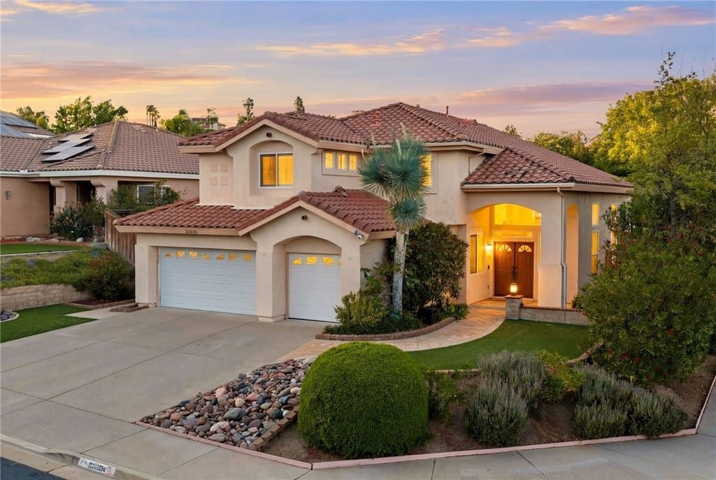 5 bedroom house for sale at 23480 Bending Oak Ct Murrieta 92562 - $794,900