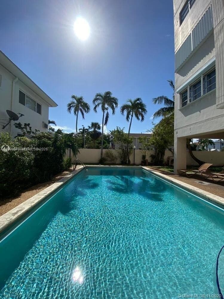 2 bedroom condo for sale at 7601 Byron Ave Apt 3A Miami Beach 33141 - $360,000
