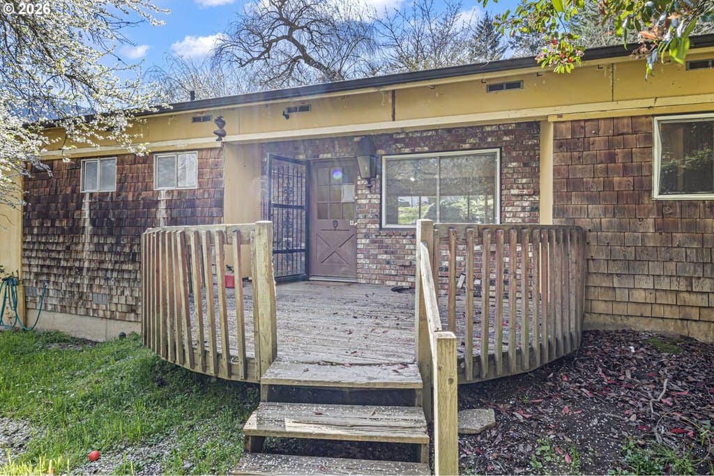 3 bedroom house for sale at 531 NW Harrison St Canyonville - $169,100