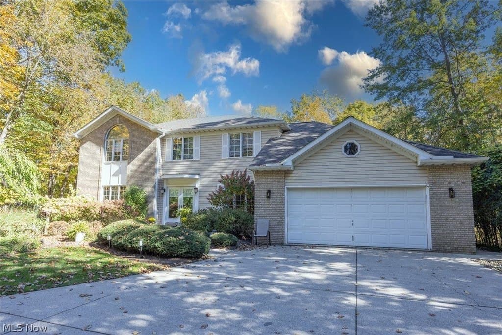 4 bedroom house for sale at 6766 Wilson Mills Rd Mayfield - $599,000