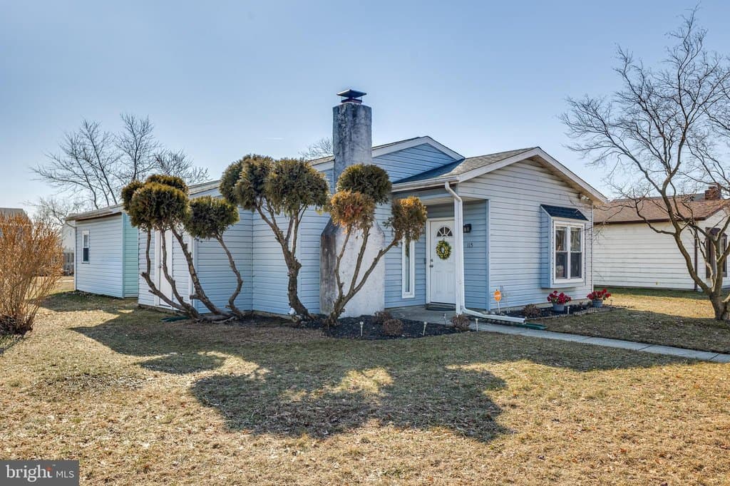 3 bedroom house for sale at 115 Harvest Rd Beckett - $350,000