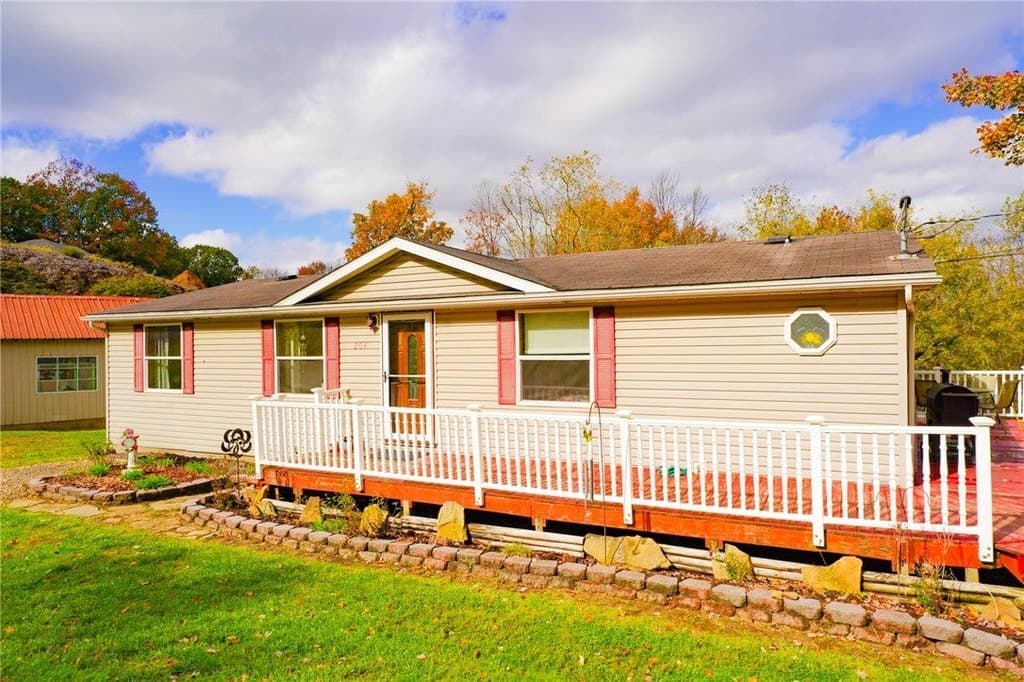 3 bedroom mobile home for sale at 204 Hollowvue Rd Big Beaver - $225,000