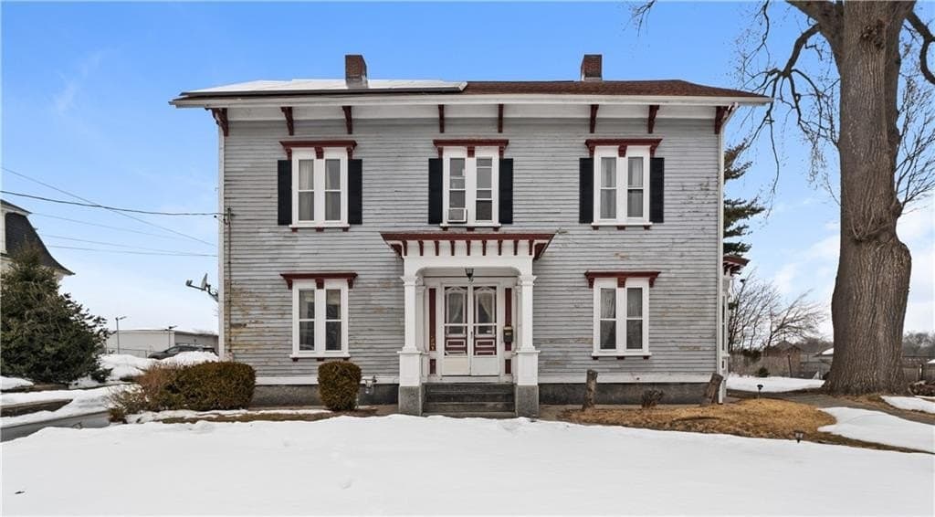 5 bedroom house for sale at 29 Jenks Ave Central Falls - $475,000
