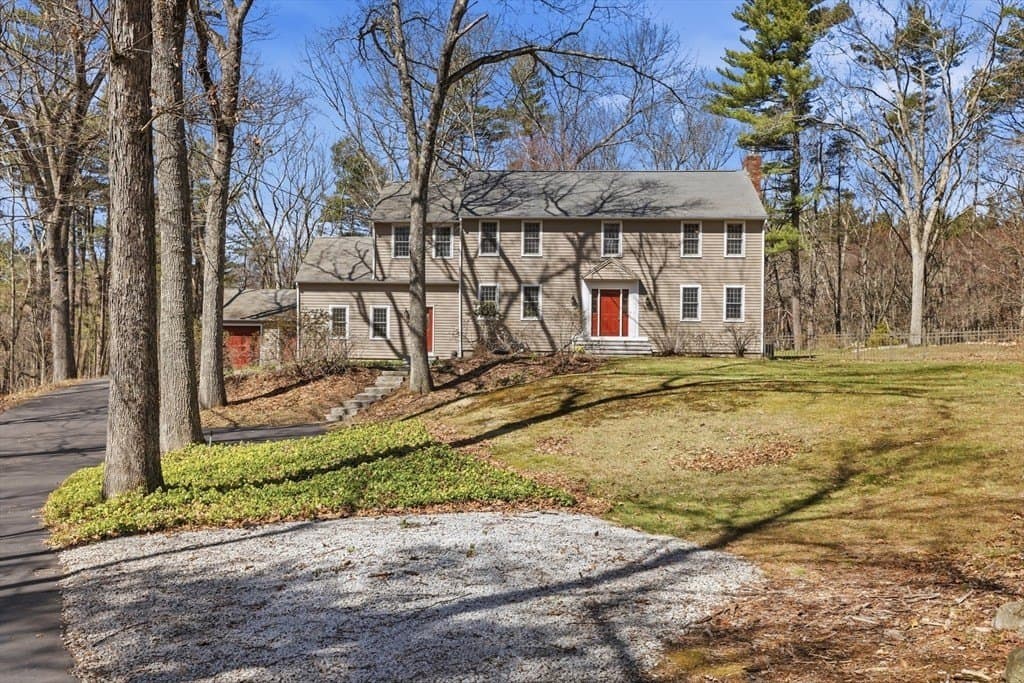 4 bedroom house for sale at 15 Long Ridge Rd Acton - $999,000