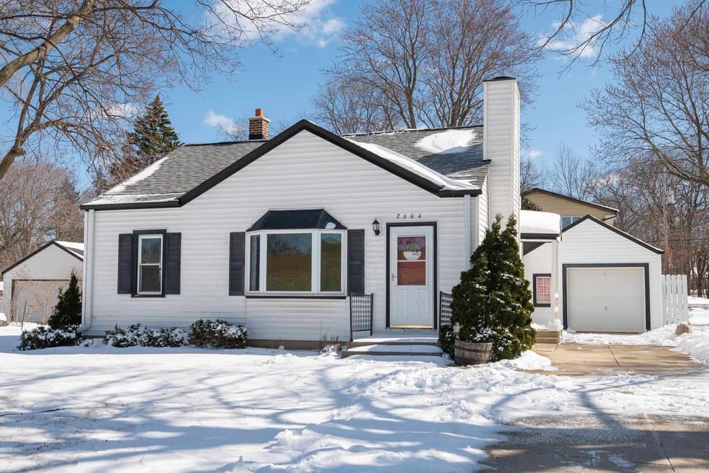 3 bedroom house for sale at 2604 N 112th St Wauwatosa - $305,000