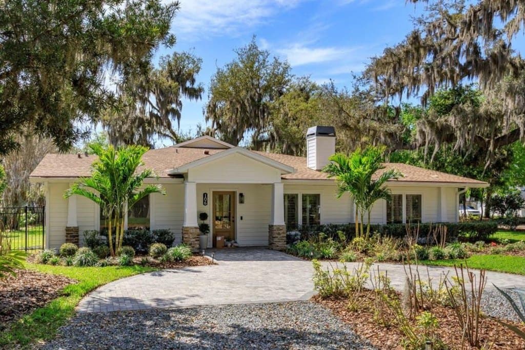 5 bedroom house for sale at 106 Palm St Windermere 34786 - $1,399,000