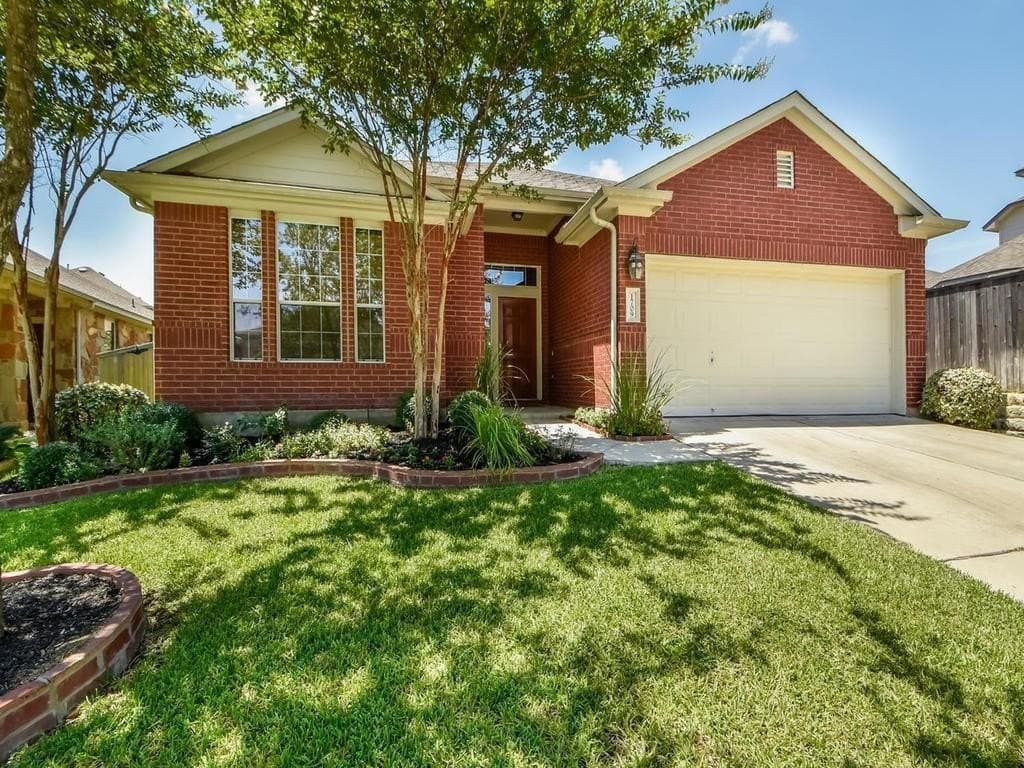 4 bedroom house for sale at 1709 Greenside Trl Round Rock - $419,999