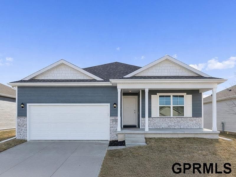 4 bedroom house for sale at 20454 Emiline St Gretna 68028 - $395,990
