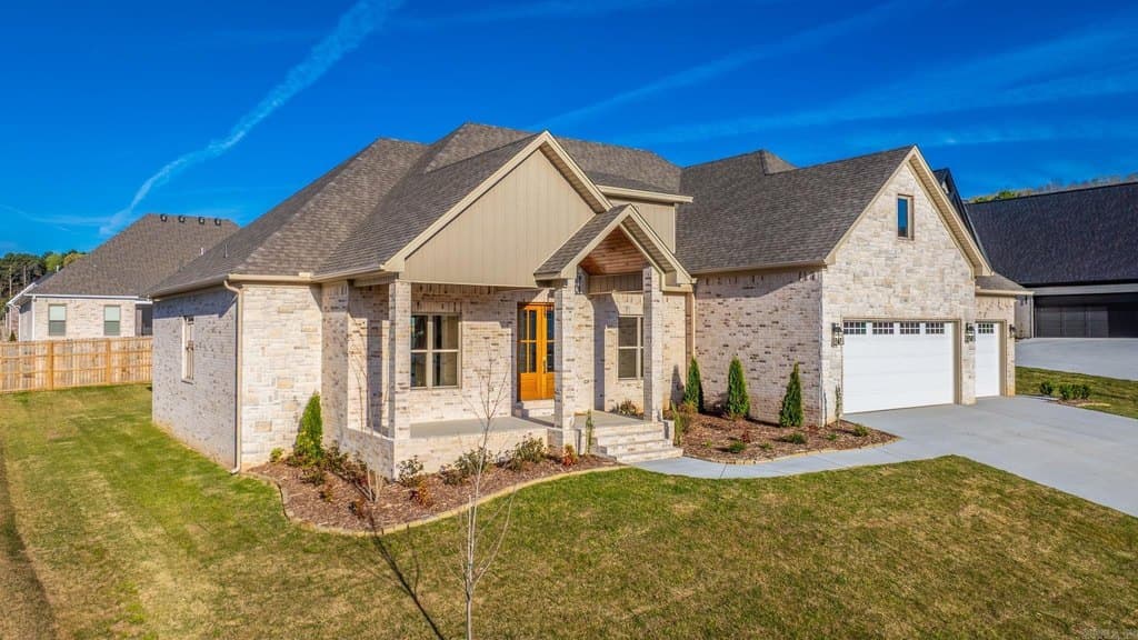 5 bedroom house for sale at 1665 Nantucket Dr Conway 72034 - $890,000