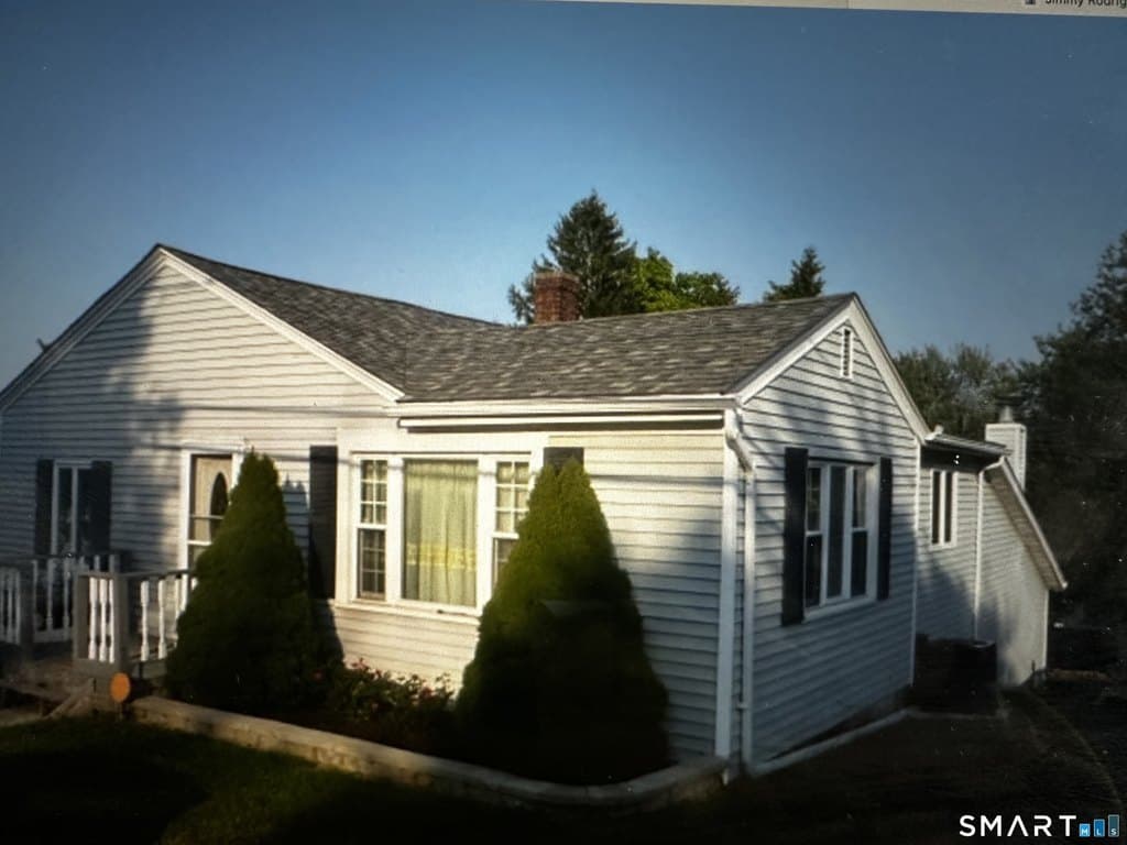 4 bedroom house for sale at 134 Chester Ave Waterbury 06704 - $299,000