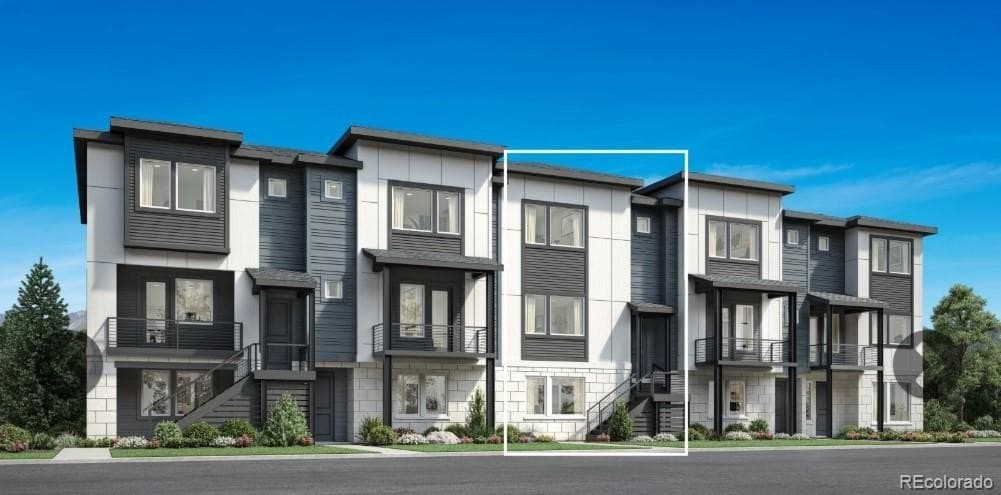 3 bedroom townhouse for sale at 600 Cowbell Dr Erie 80516 - $625,000