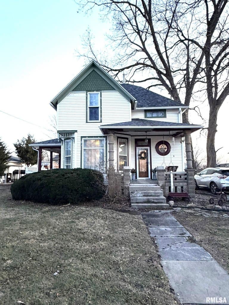 3 bedroom house for sale at 314 E Broadway St Astoria - $87,500