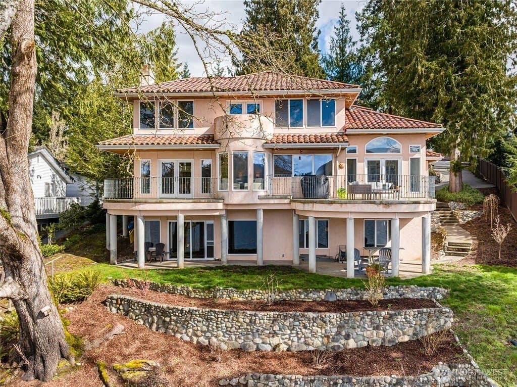 4 bedroom house for sale at 17714 Kingfisher Cove Ln Big Lake - $1,799,950