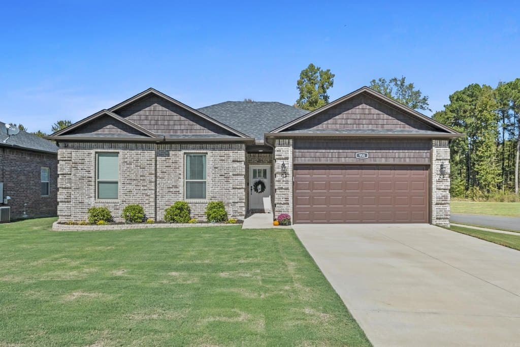 3 bedroom house for sale at 958 Villa Vista Loop Cabot 72023 - $269,500