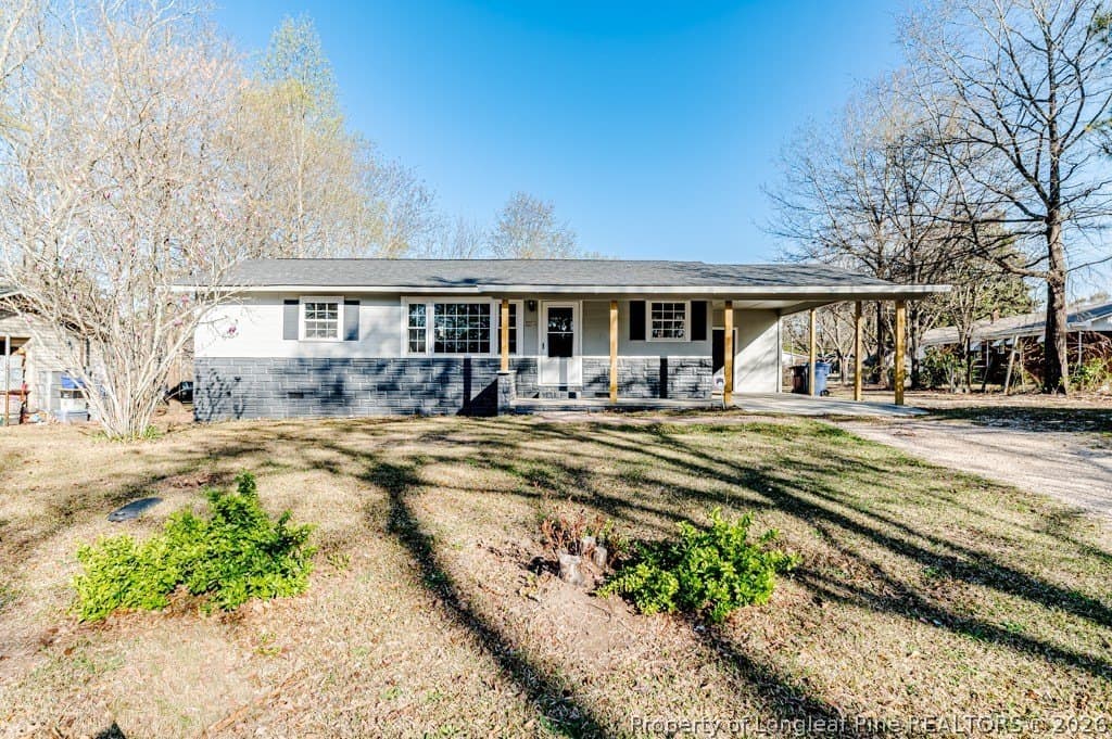 3 bedroom house for sale at 1004 Sommers St Sanford 27330 - $224,900