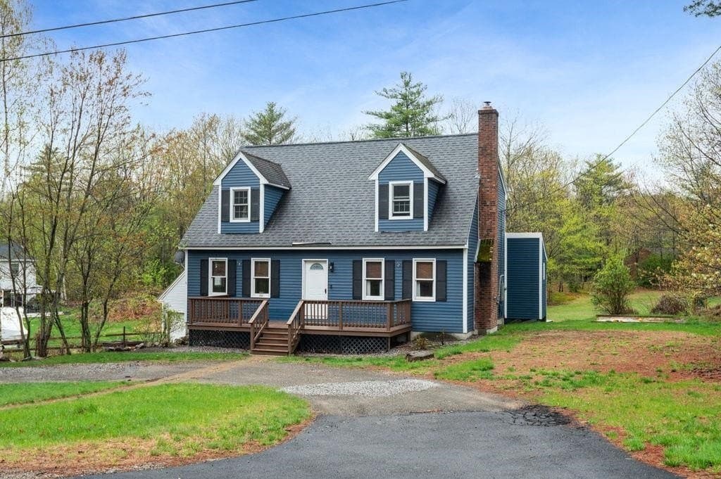 4 bedroom house for sale at 11 Southview Ln Alton - $529,900