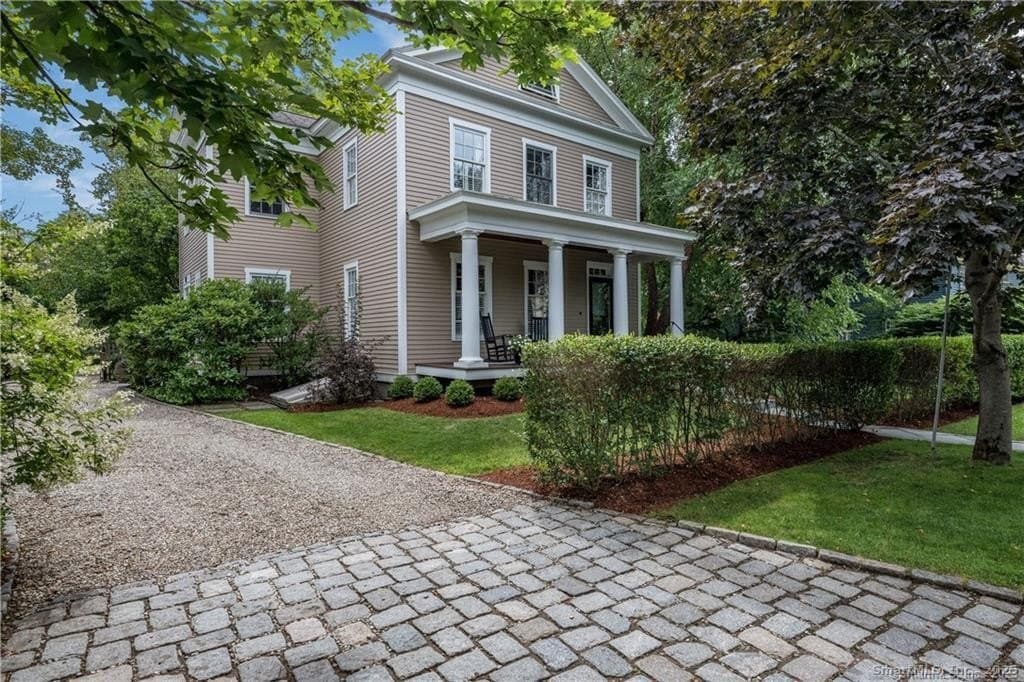 4 bedroom house for sale at 63 Broad St Guilford Center 06437 - $2,595,000
