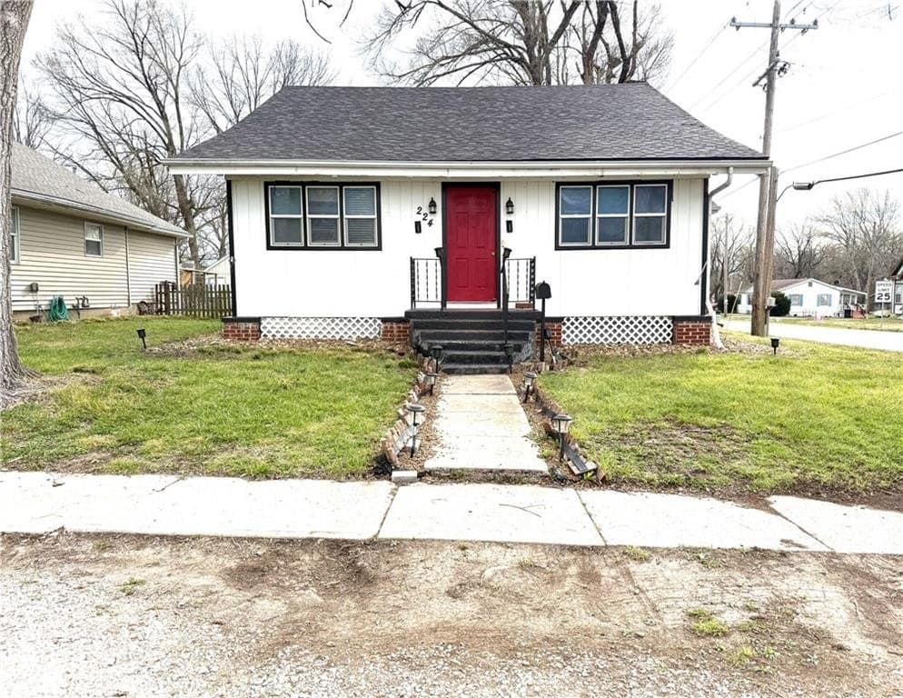 3 bedroom house for sale at 224 Walnut St Pleasant Hill 64080 - $190,000