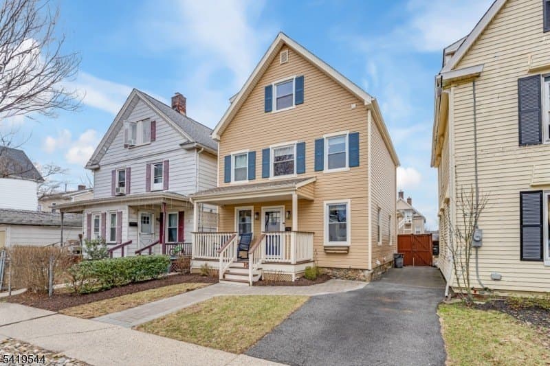 3 bedroom house for sale at 8 Grant St Morristown 07960 - $650,000