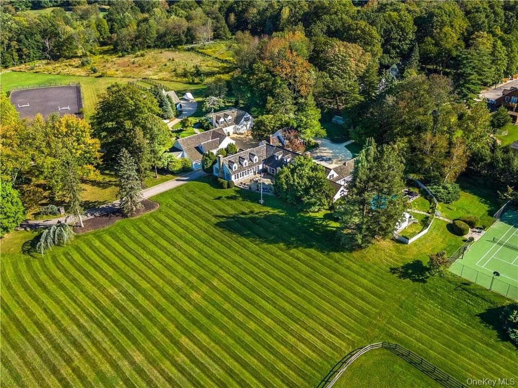 7 bedroom house for sale at 149 Narrows Rd Bedford Hills - $8,500,000