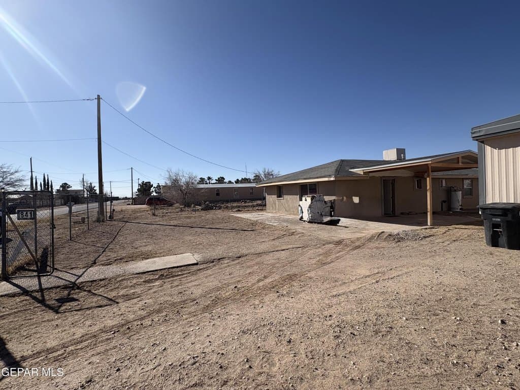 3 bedroom house for sale at 841 Agua Clara St Agua Dulce - $164,950
