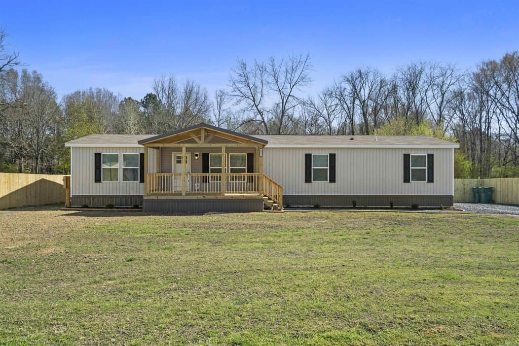 4 bedroom mobile home for sale at 6011 Jacksonville Conway Rd Jacksonville 72076 - $269,900