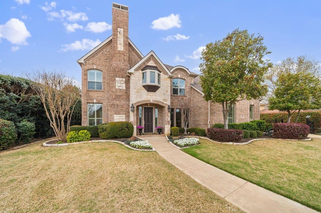 4 bedroom house for sale at 616 Honeysuckle Holw Southlake 76092 - $1,395,000