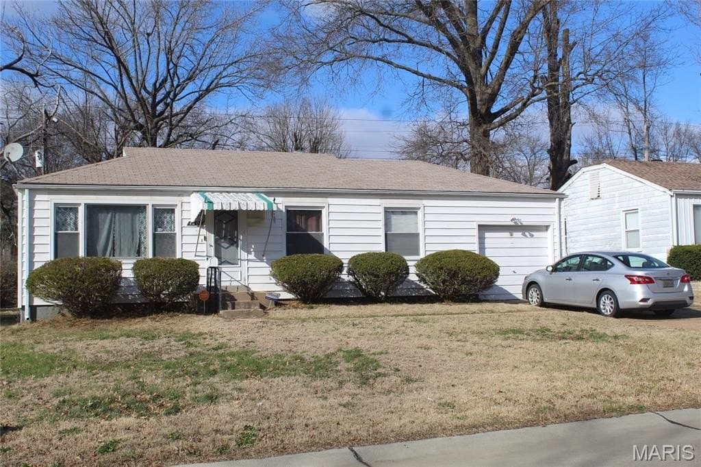 3 bedroom house for sale at 1501 Akron Dr Bellefontaine Neighbors - $92,500