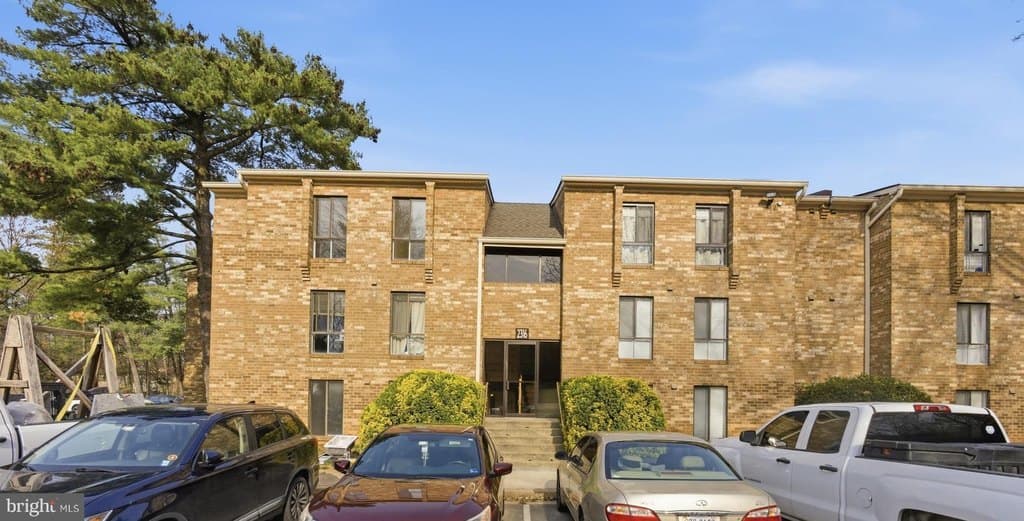 3 bedroom condo for sale at 2316 Freetown Ct Units 10 & 21C Reston 20191 - $299,900