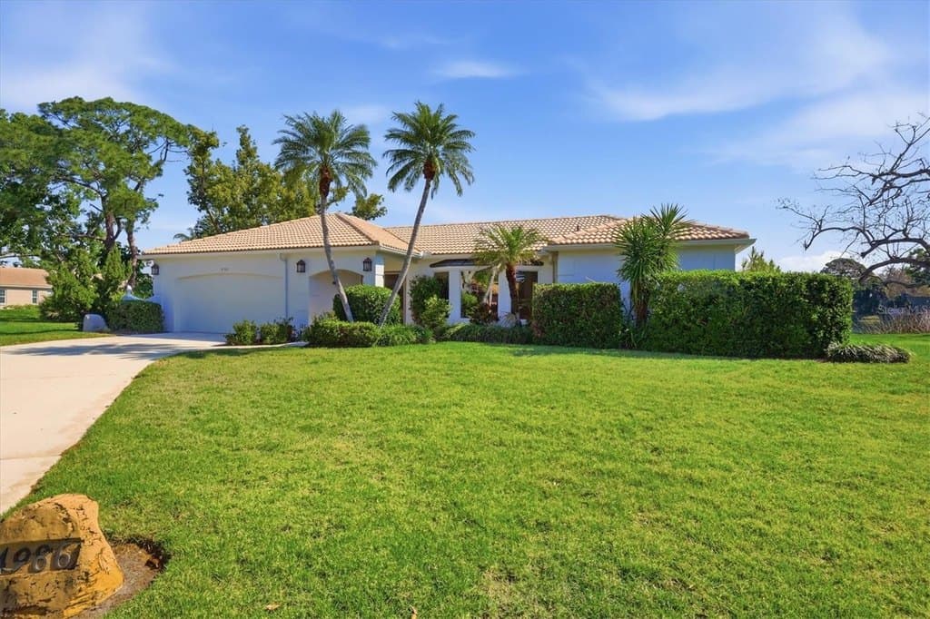 2 bedroom house for sale at 4986 Waterbridge Down Sarasota - $499,000