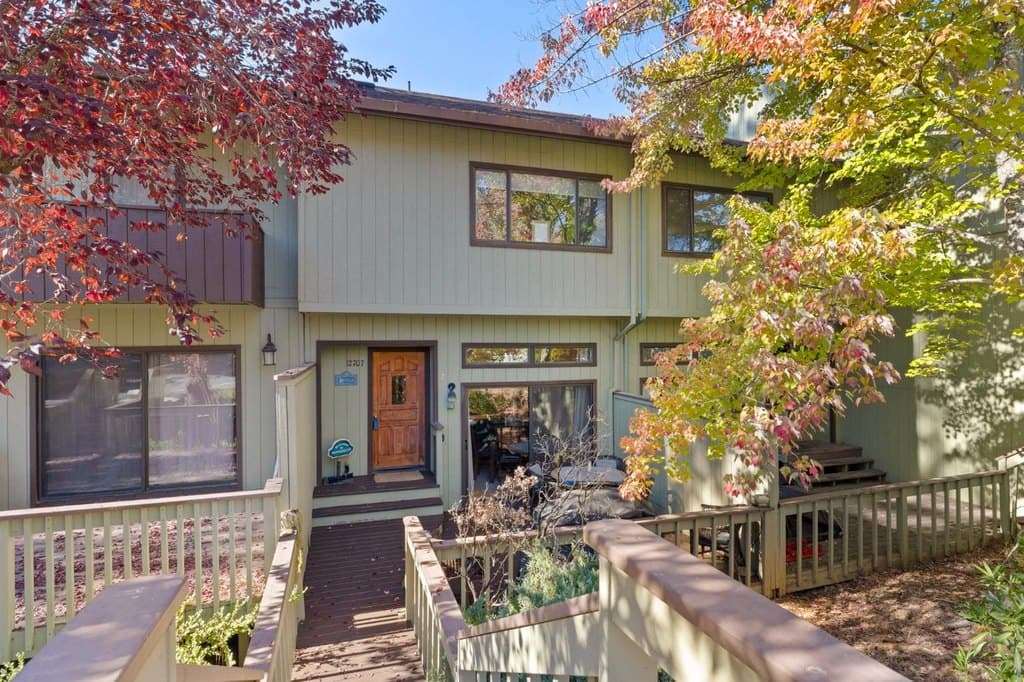 3 bedroom townhouse for sale at 12707 Junipero Serra Way Pine Mountain Lake 95321 - $315,000