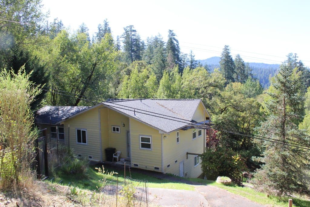 3 bedroom house for sale at 80 Jump up Ct Benbow - $200,000