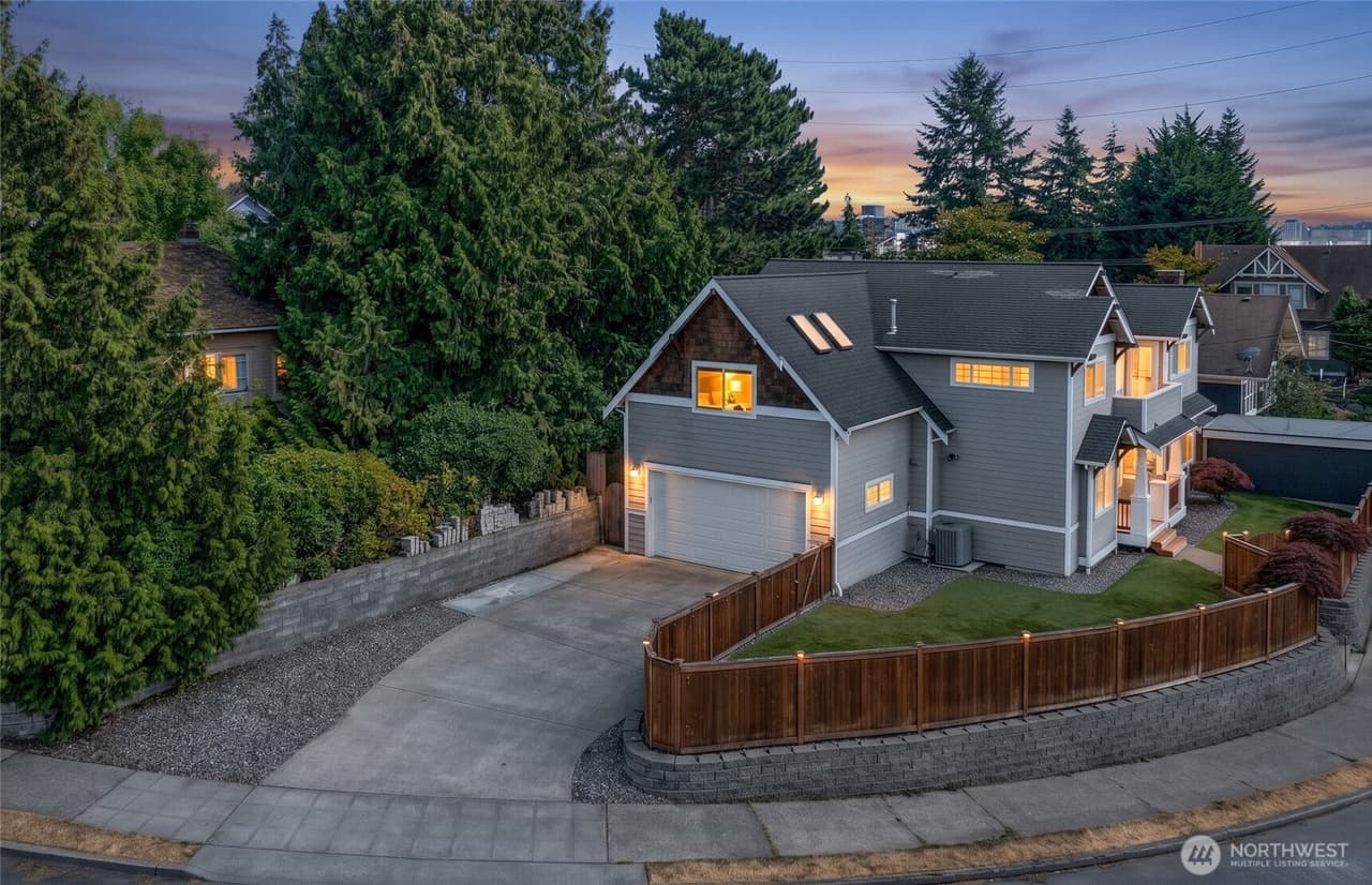 4 bedroom mobile home for sale at 7208 8th Ave NE Tacoma 98115 - $1,199,900