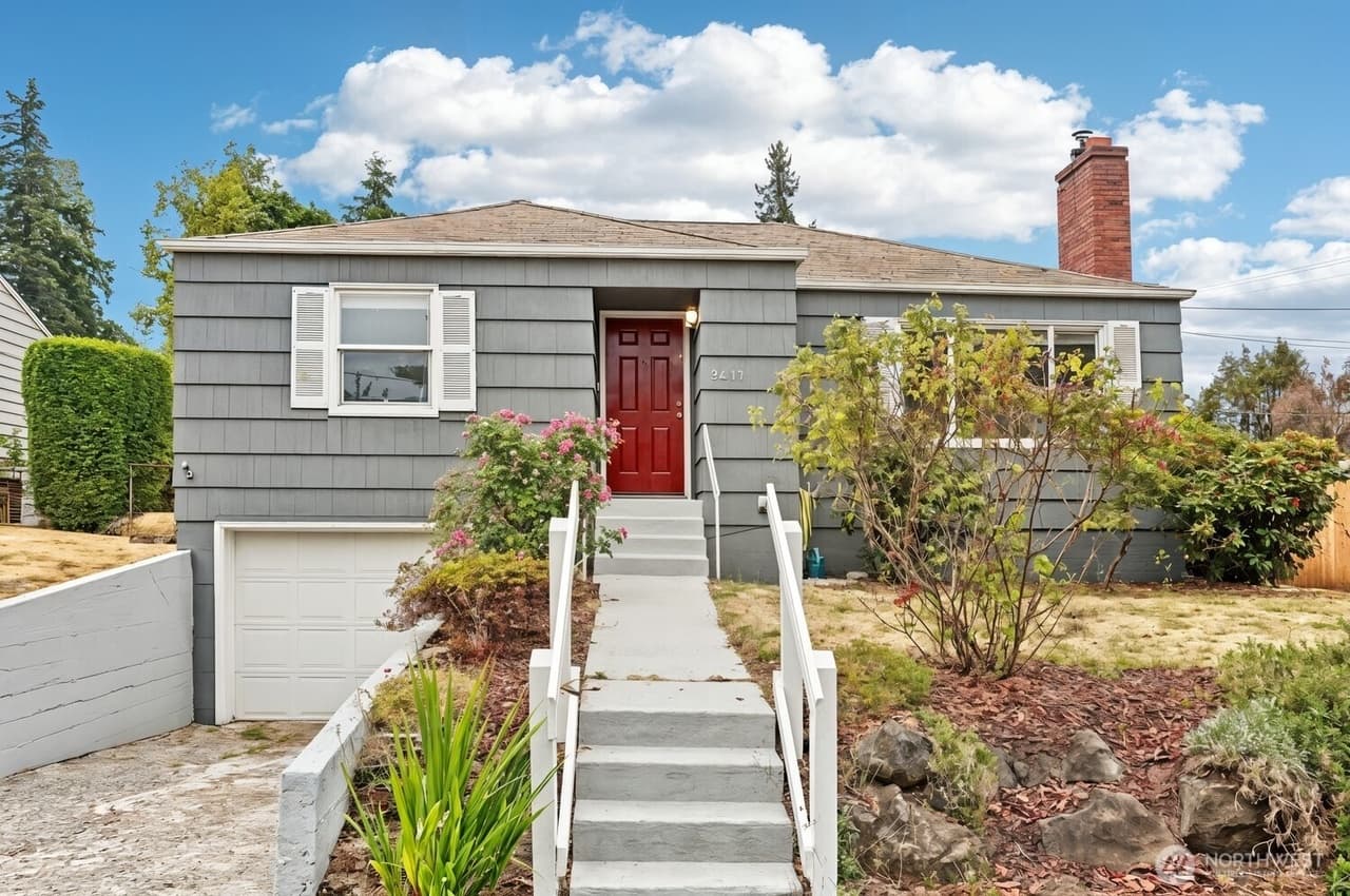 4 bedroom mobile home for sale at 9417 44th Pl NE Tacoma 98115 - $825,000