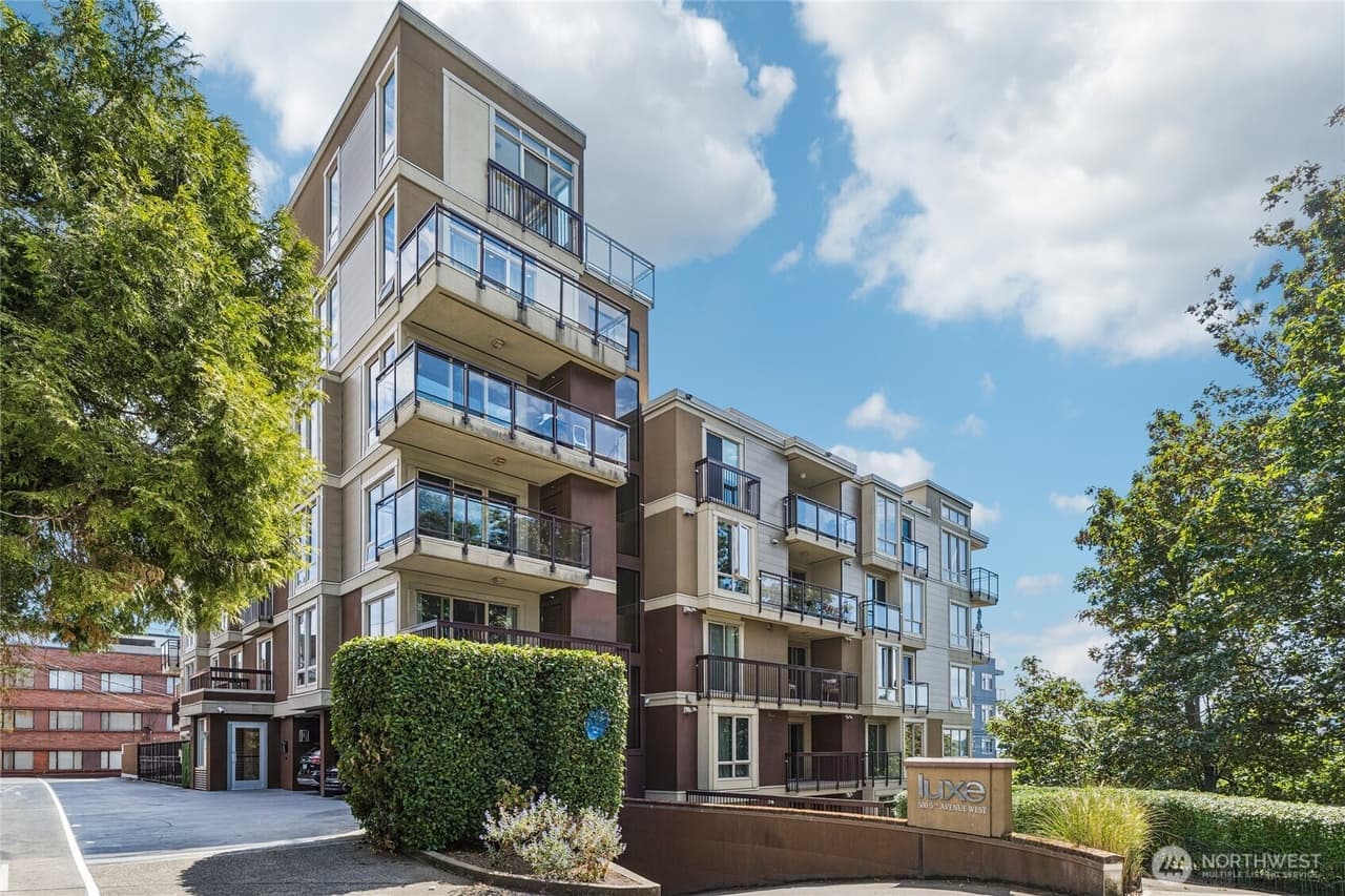 1 bedroom townhouse for sale at 500 5th Ave W #601 Tacoma 98119 - $419,950