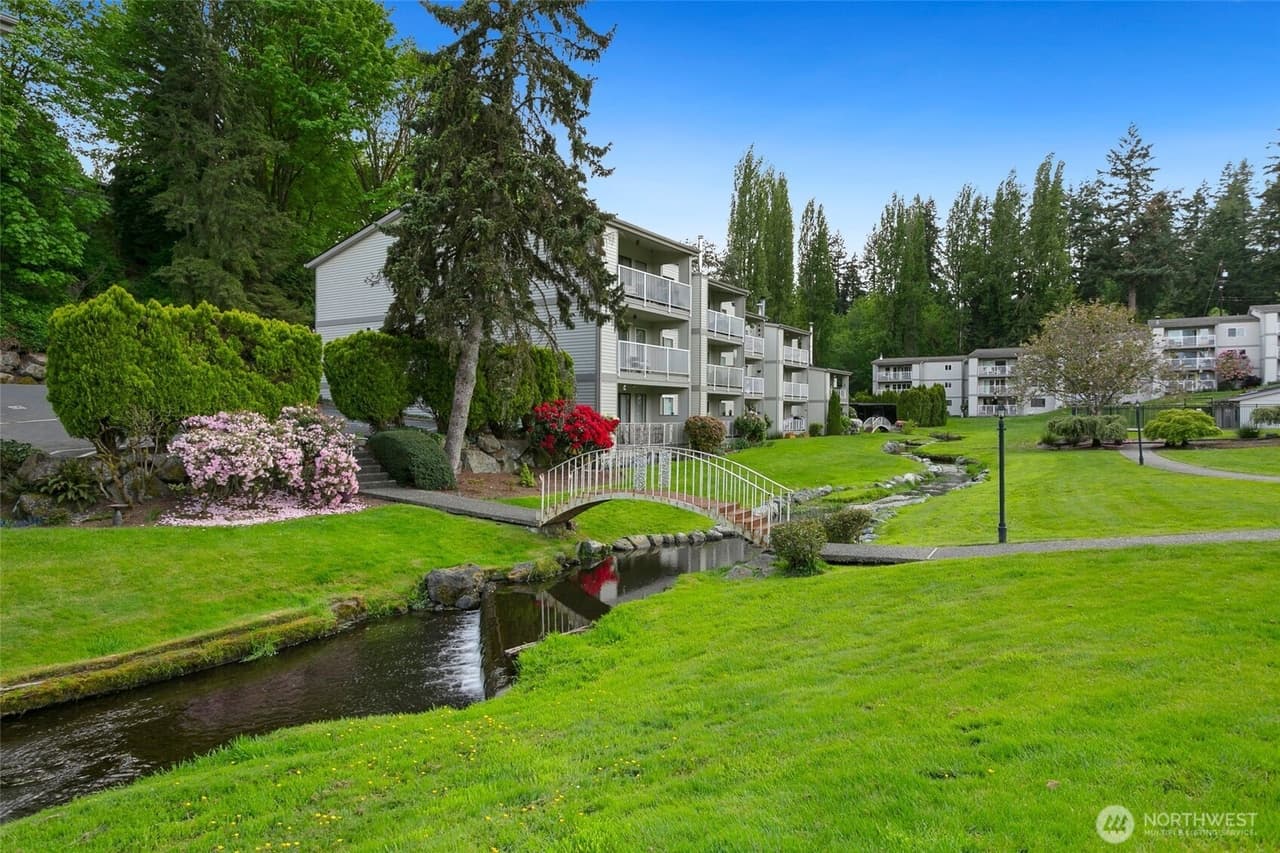2 bedroom townhouse for sale at 13271 15th Ave NE Unit B13 Tacoma 98125 - $325,000