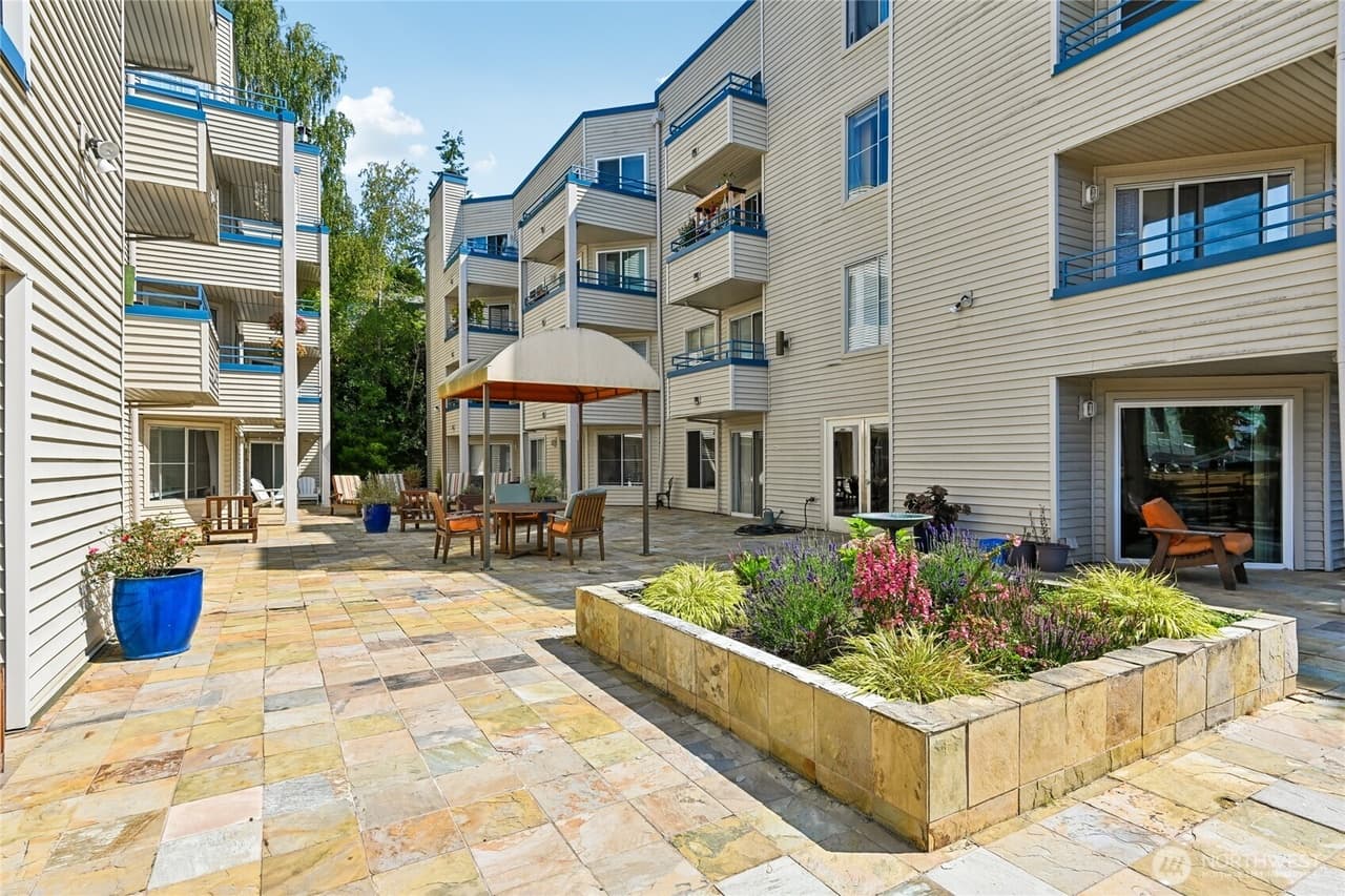 1 bedroom townhouse for sale at 6960 California Ave SW Unit A109 Tacoma 98136 - $330,000