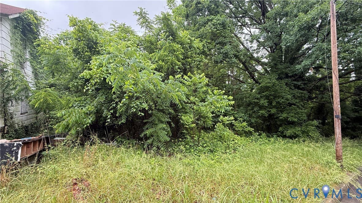 multi-family for sale at 108 Echols St Martinsville 24112 - $1,000