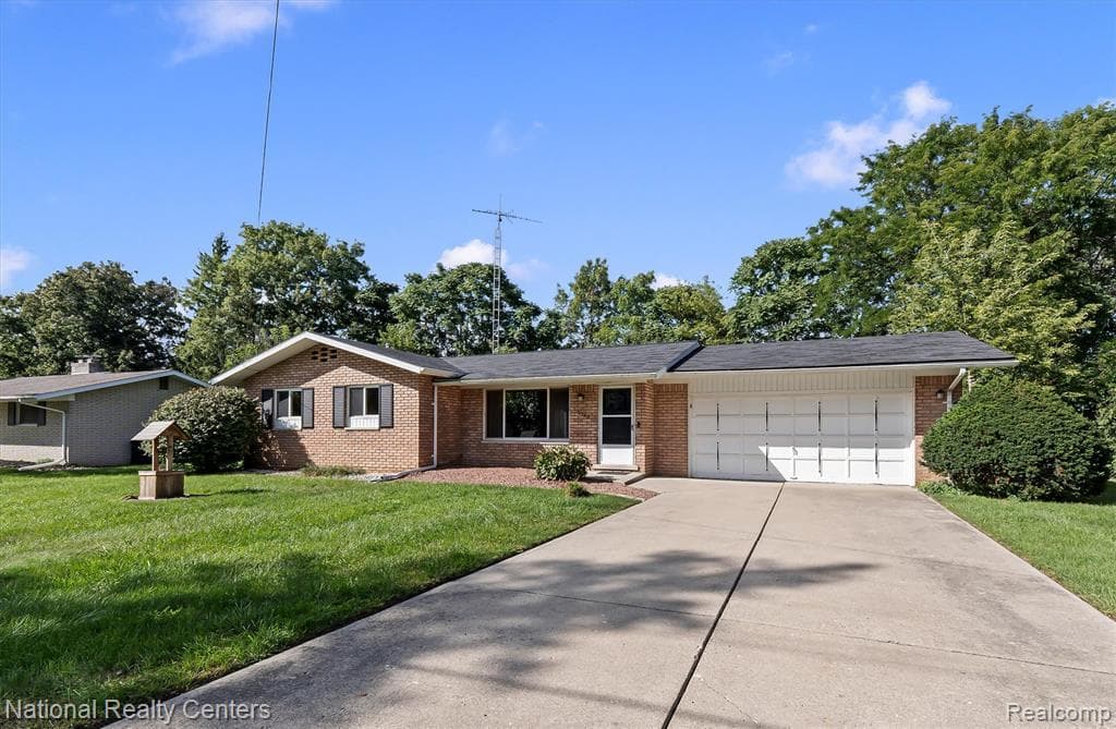3 bedroom mobile home for sale at 2082 Kingswood Dr Warren 48507 3523 - $199,900