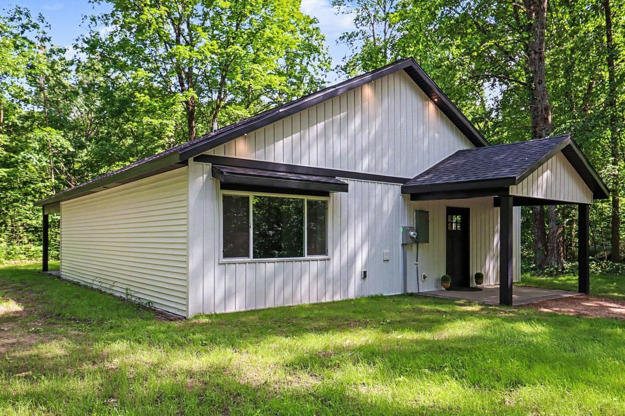 2 bedroom mobile home for sale at 9066 Agawa Trl Allendale 49329 - $335,000