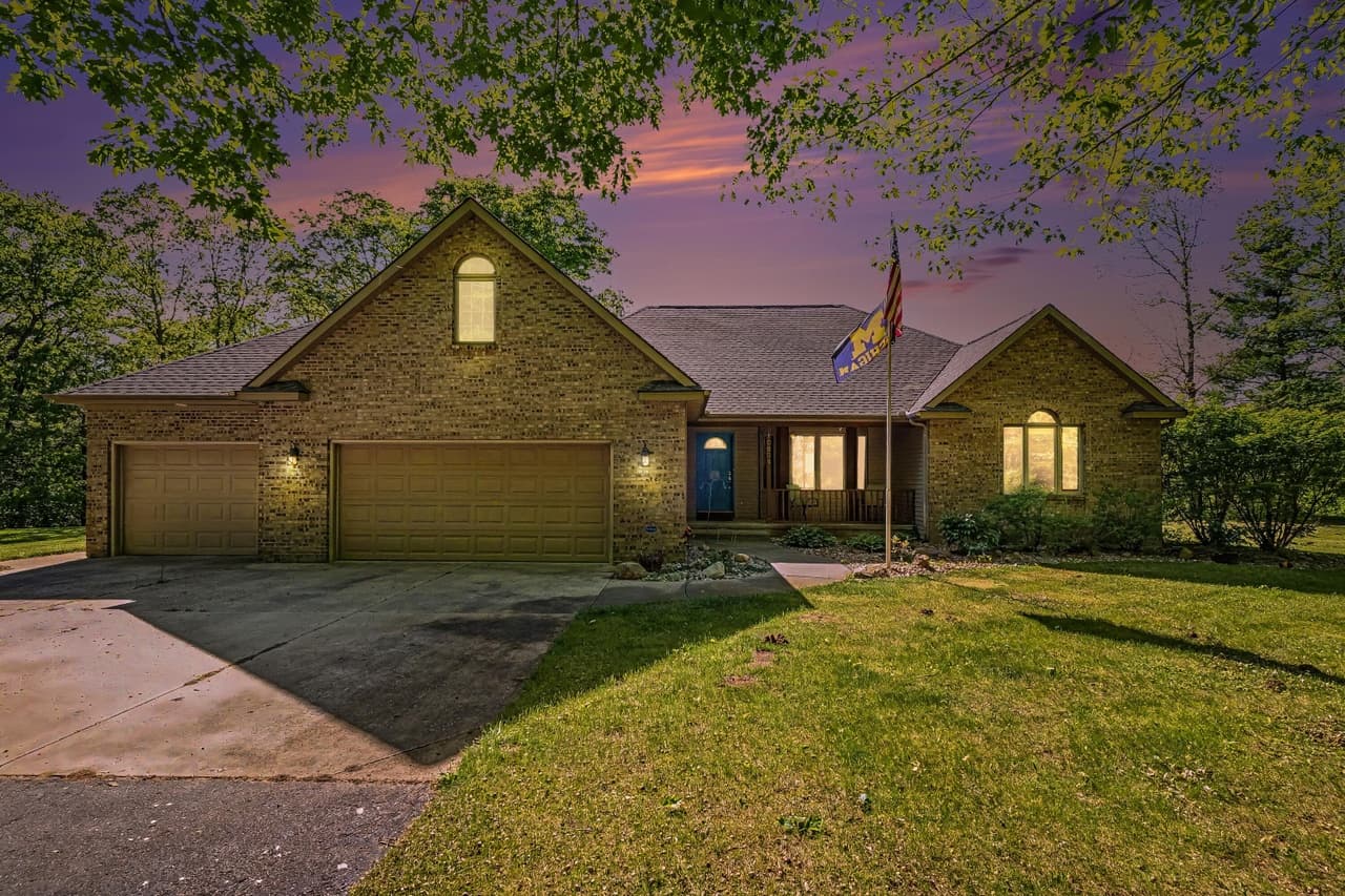 4 bedroom mobile home for sale at 10835 Red Oak Rdg Allendale 49329 - $620,000