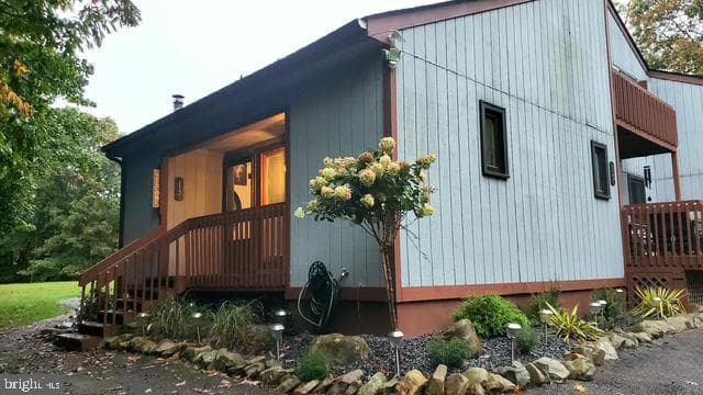 2 bedroom condo for sale at 15 Ski Side Ct Franklin Park 18372 - $299,500