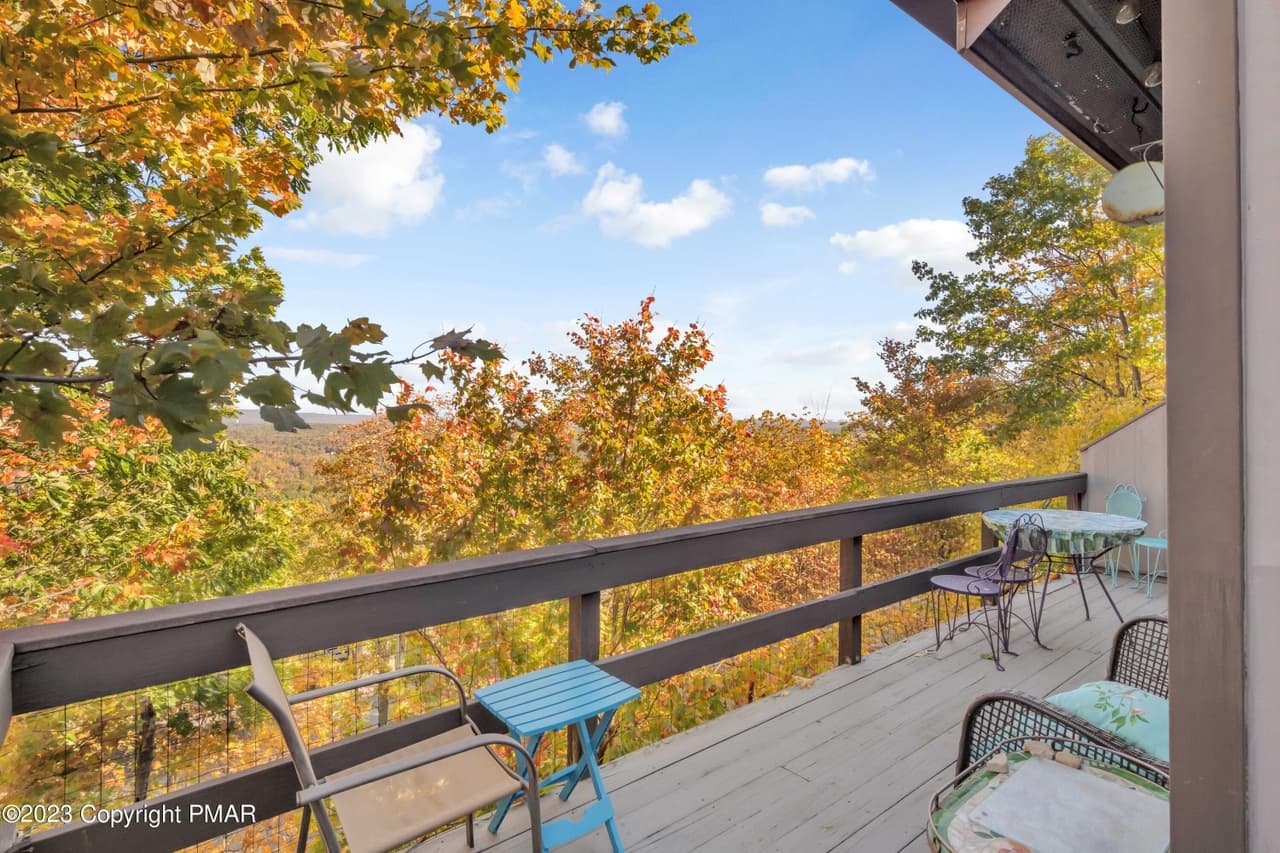 3 bedroom condo for sale at 244 High Pass Way Franklin Park 18372 - $290,000