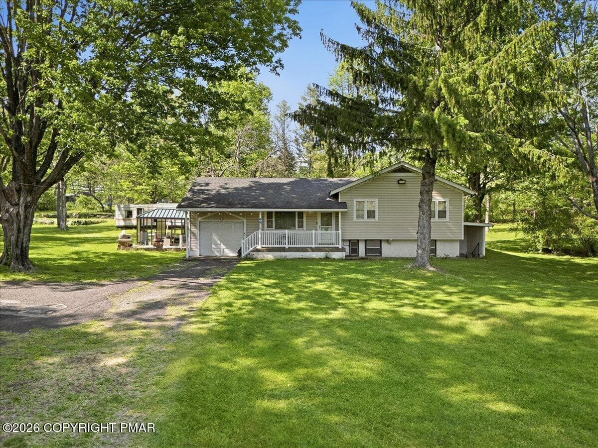 4 bedroom mobile home for sale at 140 Camelback Rd N Franklin Park 18372 - $450,000