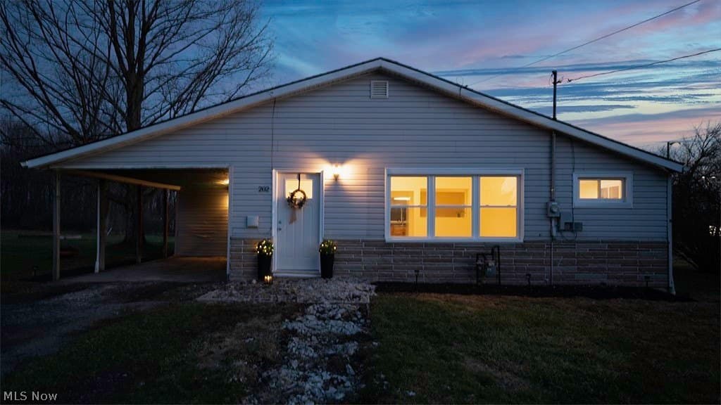 3 bedroom house for sale at 202 Cleveland Ave E Champion Heights - $147,500