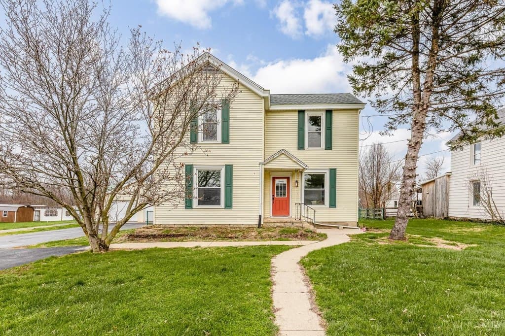 3 bedroom house for sale at 656 W Main St Blanchester - $325,000